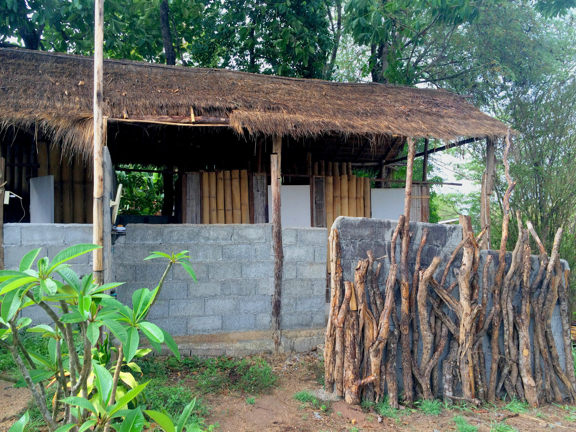 Tony Guesthouse Pai Exterior photo
